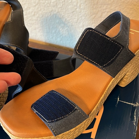 Lunita Lia Marino Blue Suede Wedge Sandals - Picture 9 of 11